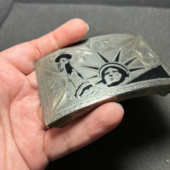 Vintage Alpaca Engraved Statue Of Liberty Silver Tone And Enamel Belt Buckle - Picture 3 of 11